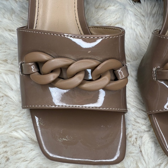 Steve Madden Tan Chain Mules - Picture 4 of 4